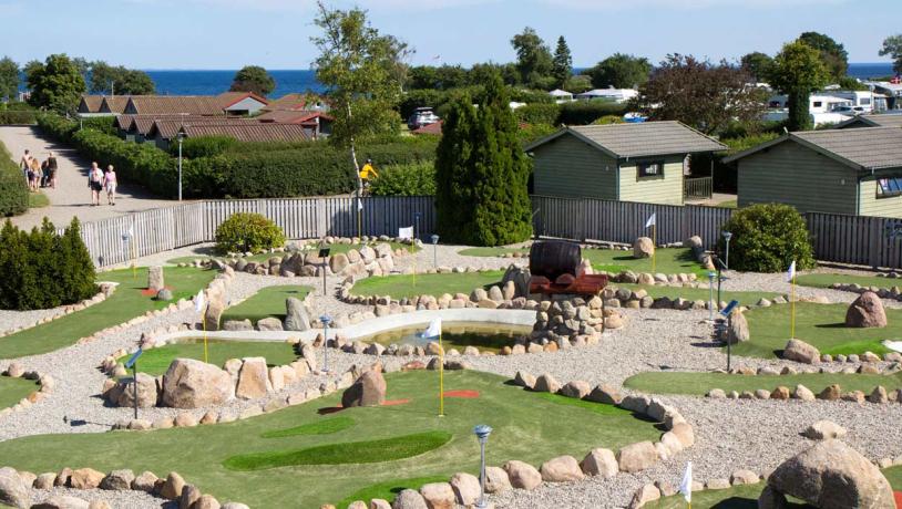 Minigolf på Gammelbro Camping