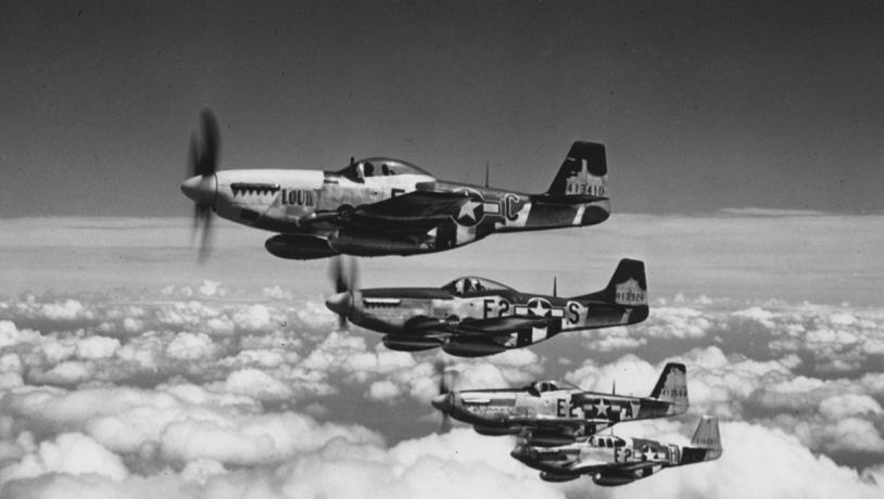 P-51-Kampfflieger auf dem Heimweg nach einem Einsatz über Europa