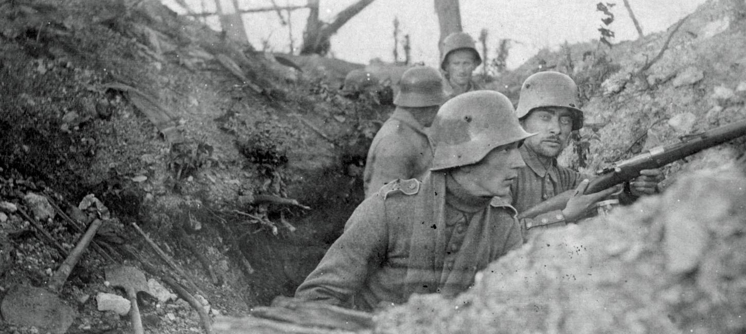 Nordschleswigsche Soldaten im Schützengraben während des Ersten Weltkriegs, vielleicht bei Verdun