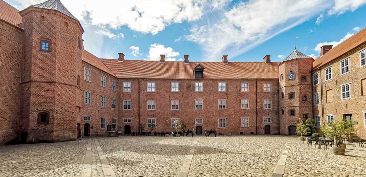 Sønderborg Slot set fra gårdspladsen