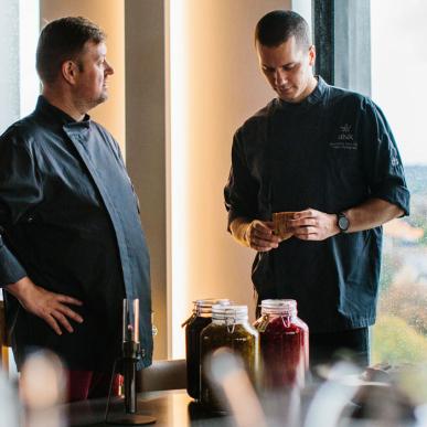 Jesper Koch og Peter Rødsgaard i Restaurant Syttende på Alsik Hotel og Spa