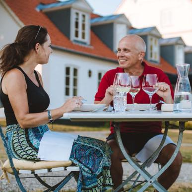 Par der nyder frokost ved Hotel Baltic Høruphav